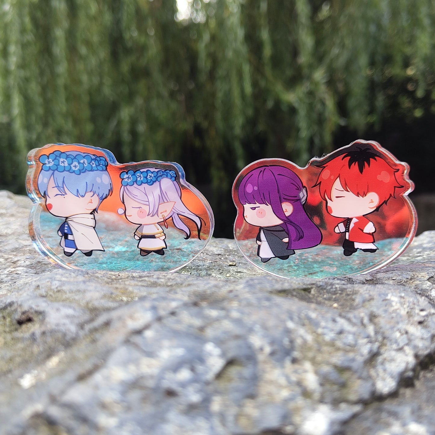 Frieren rocking standees
