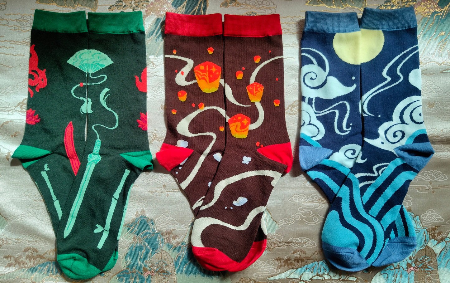 MXTX motif socks